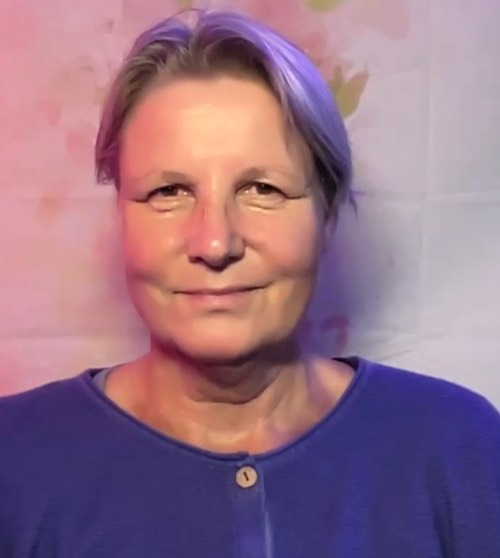 Samarpan Petra Powels-Böhm, Herausgeberin von FindYourNose